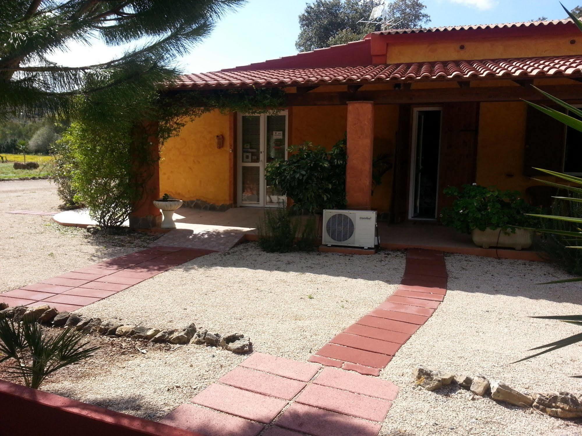 Agriturismo La Barca In Secca Olmedo Exterior foto